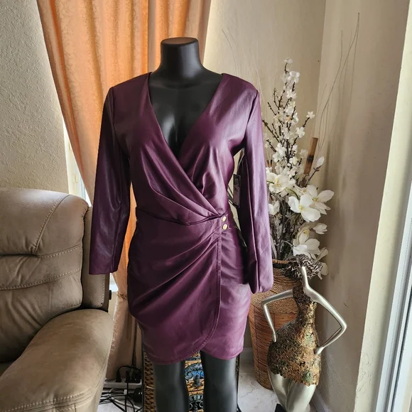 Guess faux leather Euphoria purple dress size M NEW